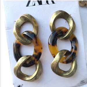 Zara link earrings. Acrylic tortoise pattern